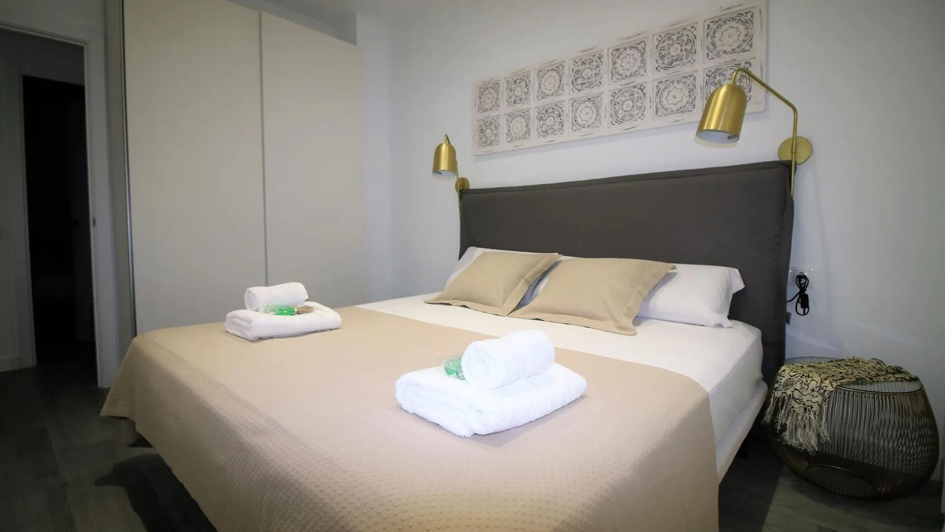 Modern And Equipped Apartment With A Wonderful Terrace Barcelona